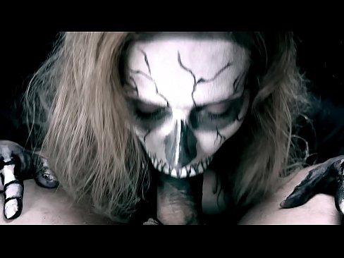 ❤️ Gadis iblis mengisap ayam dengan mulut hitamnya dan menelan air mani. ❌ Sialan di id.makesexnotwar.ru